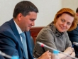 Почему опускаются губернаторы Дмитрий Кобылкин и Наталья Комарова. «С имиджем отца-благодетеля придется распрощаться…»