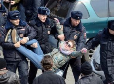 Поддержим сбор средств для помощи задержанным активистам, защищающим сквер у Театра драмы в Екатеринбурге