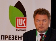 Подчиненная Сергея Пикунова приближает отставку губернатора Натальи Комаровой