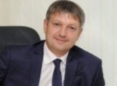 Мэр Дмитрий Попов распустил своего подчиненного Алексея Фокеева и расшатал жилищное строительство в Сургуте