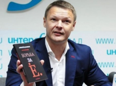 Снова на манеже! Политический шут Алексей Багаряков и его книга-клоунада «Борьба за Екатеринбург»