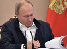 «Владимир Владимирович, как вразумить УГМК?» На что Путину жаловались 794 работника птицефабрики и что получили в ответ