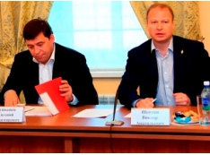 Поздравляем! В канун Нового года губернатора Евгения Куйвашева и его приближенного Виктора Шептия оставляют без партийной заначки