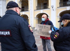 Как силовики прикрываются борьбой с COVID-19 для подавления политического протеста?