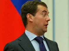 Шулер Шептий сделал Медведеву новогодний подарок «мертвыми душами»